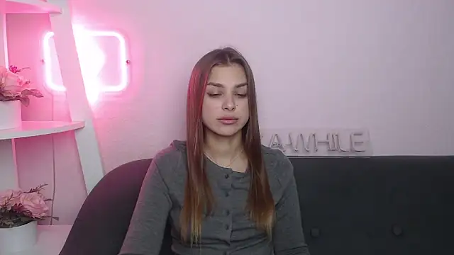 MilanaAngelAs online show from 11.18.25