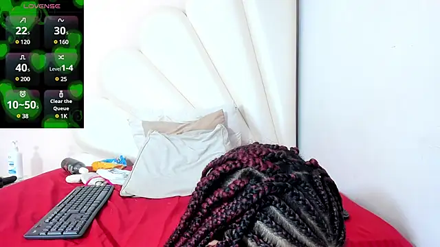 Lorena Hawkins online show from 02.11.25