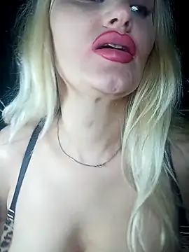 Snapshot of Freya_Milf chatting on 02.03.26 Freya Milf online show from 02.03.26