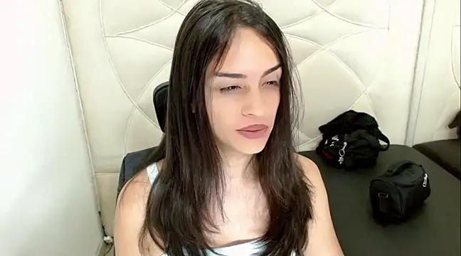 Snapshot of Dollbehavior_ chatting on 12.17.24 Dollbehavior online show from 12.17.24