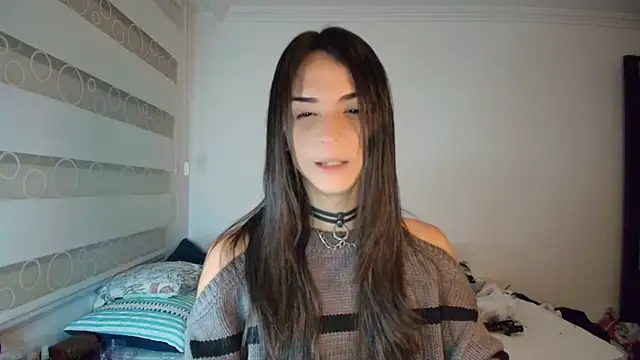 Snapshot of Dollbehavior_ chatting on 10.12.25 Dollbehavior online show from 10.12.25