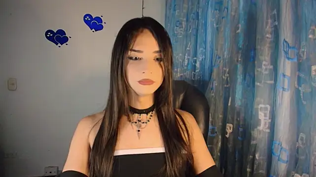 Snapshot of Dollbehavior_ chatting on 11.08.25 Dollbehavior online show from 11.08.25