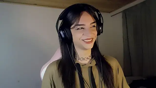 Snapshot of Dollbehavior_ chatting on 01.13.26 Dollbehavior online show from 01.13.26