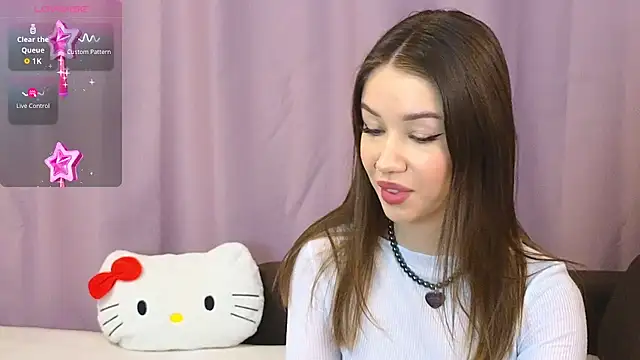 Snapshot of ellie_kramer chatting on 02.03.26 ellie kramer online show from 02.03.26