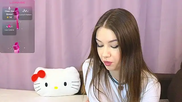 Snapshot of ellie_kramer chatting on 02.04.26 ellie kramer online show from 02.04.26