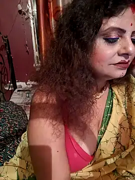 Snapshot of Maaya66 chatting on 12.07.24 Maaya66 online show from 12.07.24