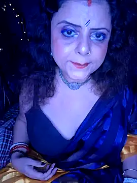 Snapshot of Maaya66 chatting on 12.22.24 Maaya66 online show from 12.22.24