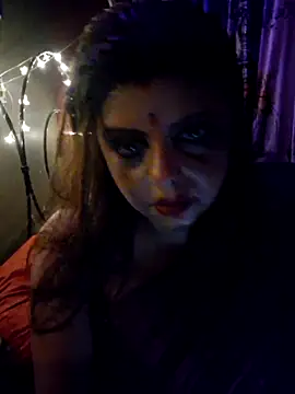 Snapshot of Maaya66 chatting on 11.17.25 Maaya66 online show from 11.17.25