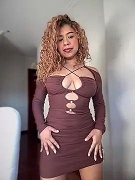 LEONCITA  online show from 02.28.25