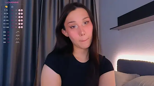 Kaia Sunshine Mia online show from 07.10.26