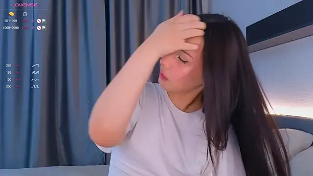 Kaia Sunshine Mia online show from 07.11.26