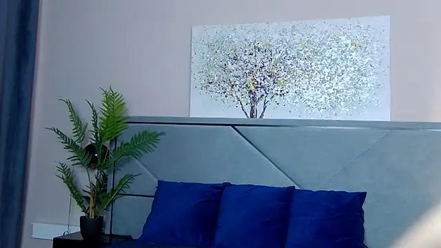 NicoleRosss online show from 11.10.25