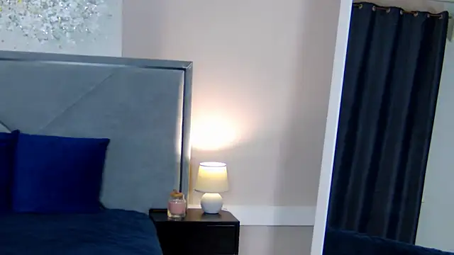 NicoleRosss online show from 11.27.25