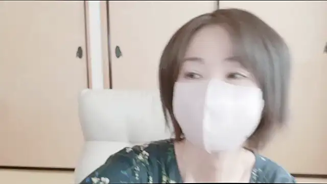 Snapshot of xxArisaxx chatting on 11.04.25 xxArisaxx online show from 11.04.25