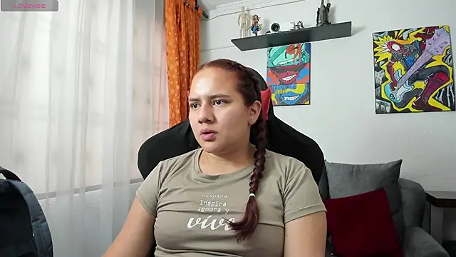 Snapshot of Lexyevans chatting on 10.26.25 Lexyevans online show from 10.26.25