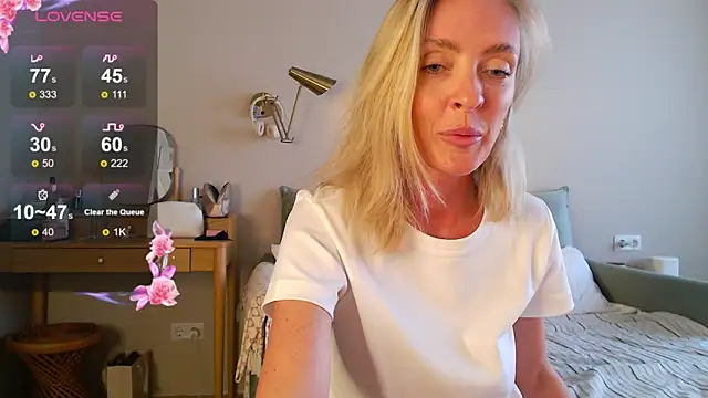 Snapshot of sexuallycorrecte chatting on 06.19.26 sexuallycorrecte online show from 06.19.26
