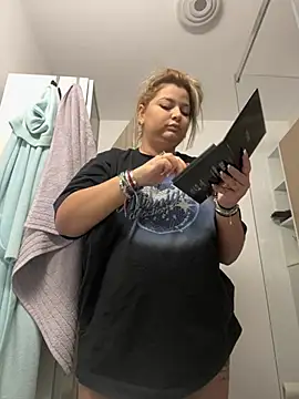 AllysonK online show from 02.22.25