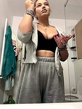 AllysonK online show from 12.15.25