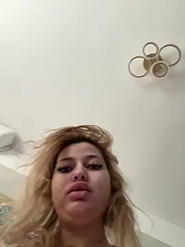 Snapshot of AllysonK chatting on 02.13.26 AllysonK online show from 02.13.26