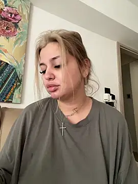 Snapshot of AllysonK chatting on 02.21.26 AllysonK online show from 02.21.26