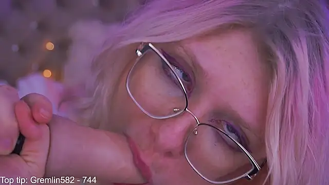 CoolTatis online show from 11.23.25