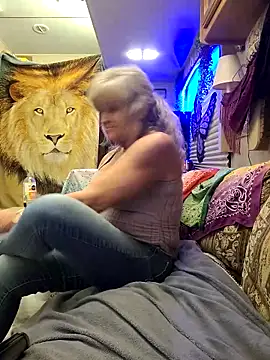 Snapshot of annika_lately chatting on 11.19.25 annika lately online show from 11.19.25