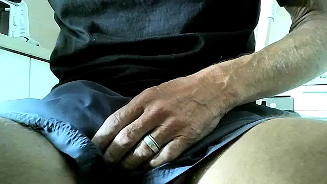 ewuich1 online show from 03.21.25