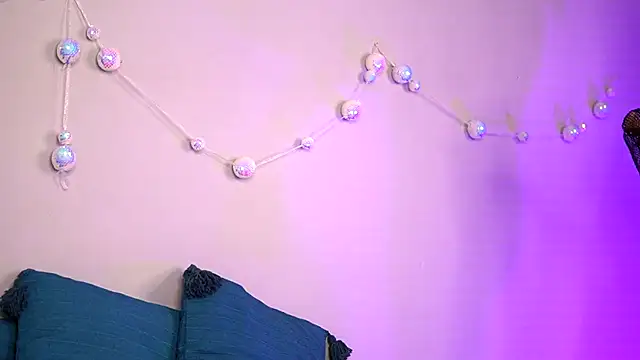 BritneyHudson online show from 12.14.25