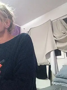 BritneyHudson online show from 02.04.26