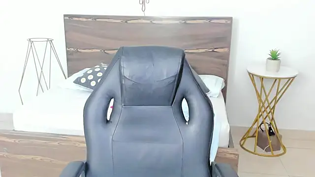 Snapshot of ivette_bocelly chatting on 01.31.25 ivette bocelly online show from 01.31.25