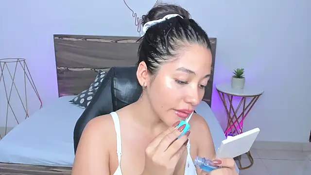 Snapshot of ivette_bocelly chatting on 02.01.25 ivette bocelly online show from 02.01.25