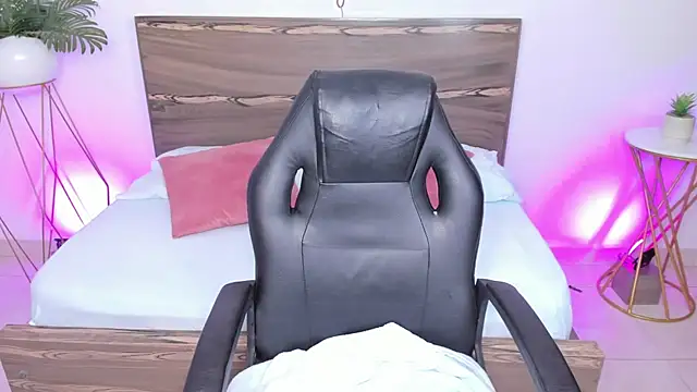 Snapshot of ivette_bocelly chatting on 03.10.25 ivette bocelly online show from 03.10.25