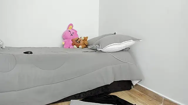 Snapshot of Eli_dl chatting on 12.19.24 Eli dl online show from 12.19.24