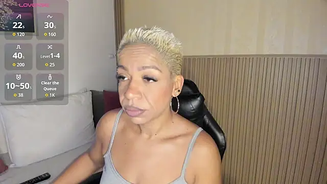 summer night  online show from 11.12.25