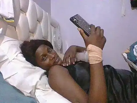 Snapshot of hairy_pussy4 chatting on 11.13.25 hairy pussy4 online show from 11.13.25