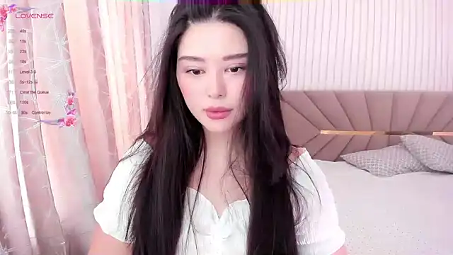 Snapshot of tenderlybaee chatting on 12.14.24 tenderlybaee online show from 12.14.24