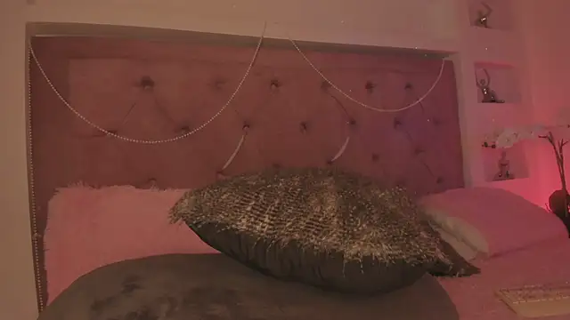 miss melissaa online show from 02.18.25