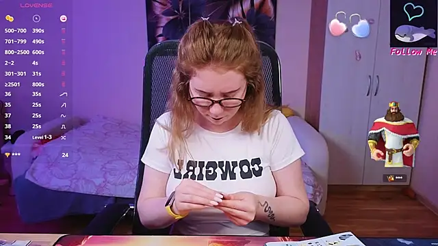 D0nna  online show from 09.09.25