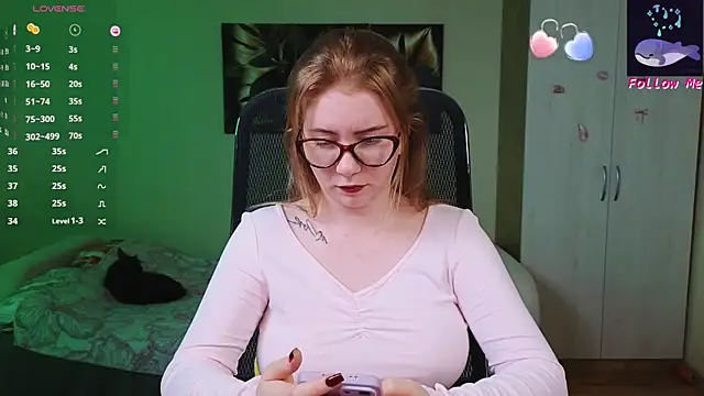 D0nna  online show from 09.13.25