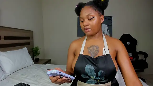 Renee-18 online show from 02.20.25