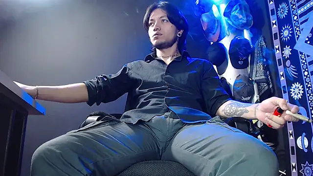 Dicaprioo  online show from 02.25.25