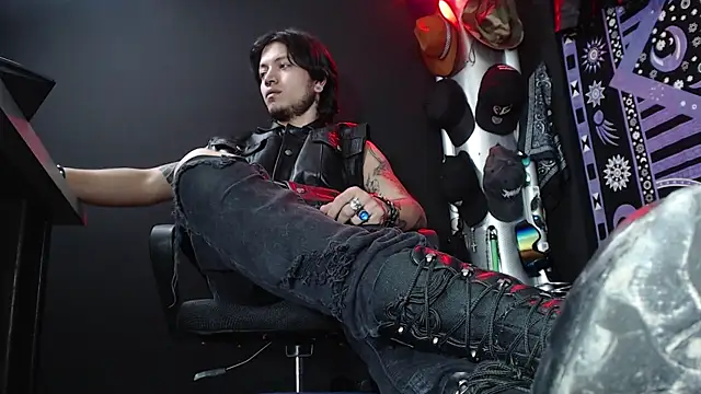 Dicaprioo  online show from 03.12.25