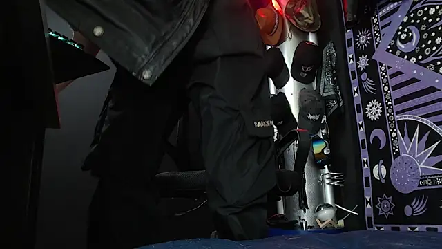 Dicaprioo  online show from 03.18.25