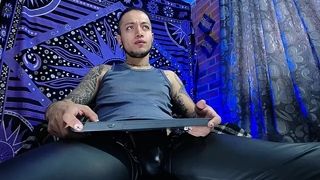 Dicaprioo  online show from 10.02.25