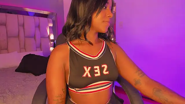 EmilyHaan online show from 12.19.24