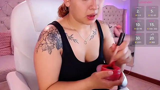 Snapshot of Charlotte_Jones__ chatting on 02.06.25 Charlotte Jones online show from 02.06.25