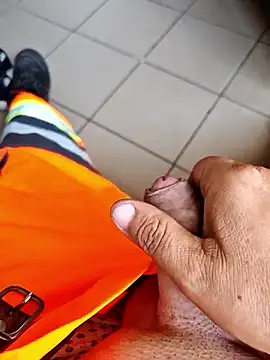 Szeltolo001 online show from 09.19.25