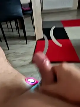 Szeltolo001 online show from 02.26.26