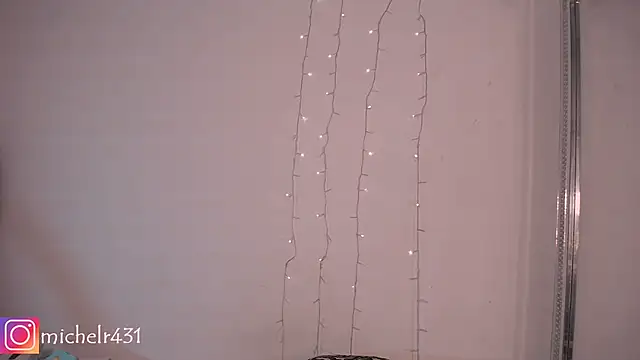 Mia  reys online show from 01.11.25