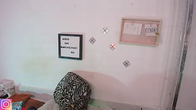 Mia  reys online show from 09.21.25